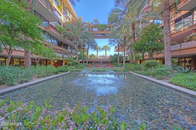 Building Photo - 7117 E Rancho Vista Dr