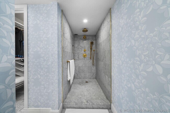 Building Photo - 511 Bayshore Dr