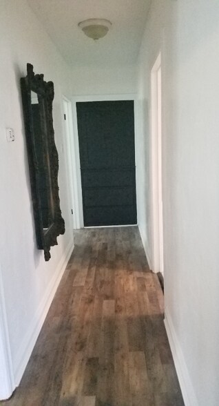 Building Photo - 362-364 W St Charles St