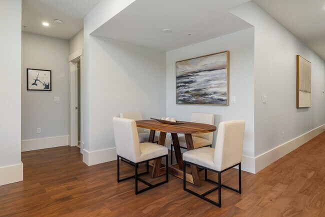 Building Photo - 50 Maplewood Ave