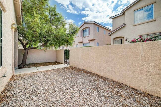 Building Photo - 9559 Belle Reserve St
