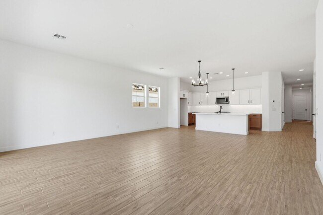 Building Photo - 2942 Manzanilla Ave