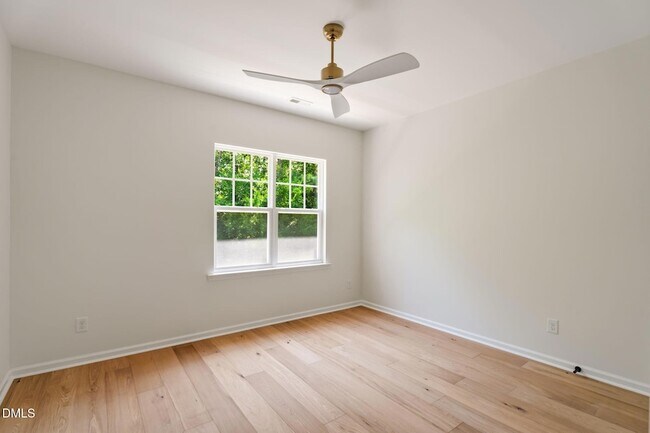 Building Photo - 5 Silverbell Ct