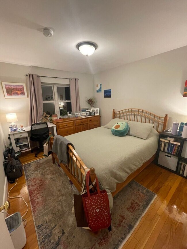 Building Photo - Great 2 Bed for Students