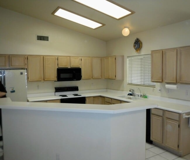 Building Photo - Beautiful 3bdrm-2ba in Mesa