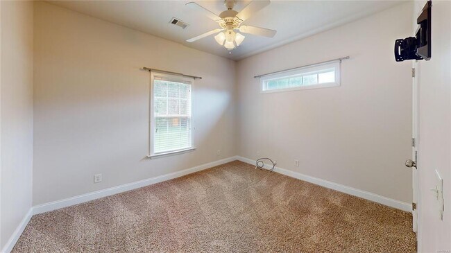 Building Photo - 414 Runway Dr
