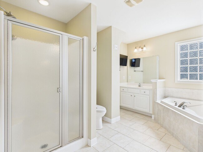 Building Photo - 12017 Hunton Crossing Pl