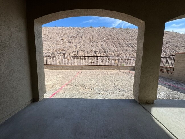 Building Photo - Laughlin Ranch 3 BR 2Ba Public Golf Community with Canyon & Mountain Views