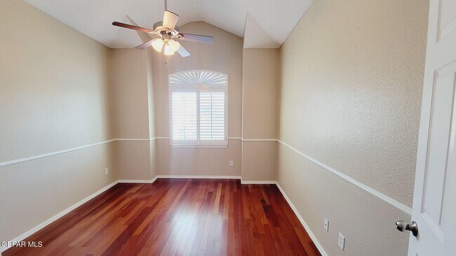 Building Photo - 6329 Franklin Ridge Dr