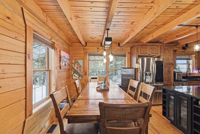 Building Photo - 1680 Lower Hatcher Creek Rd