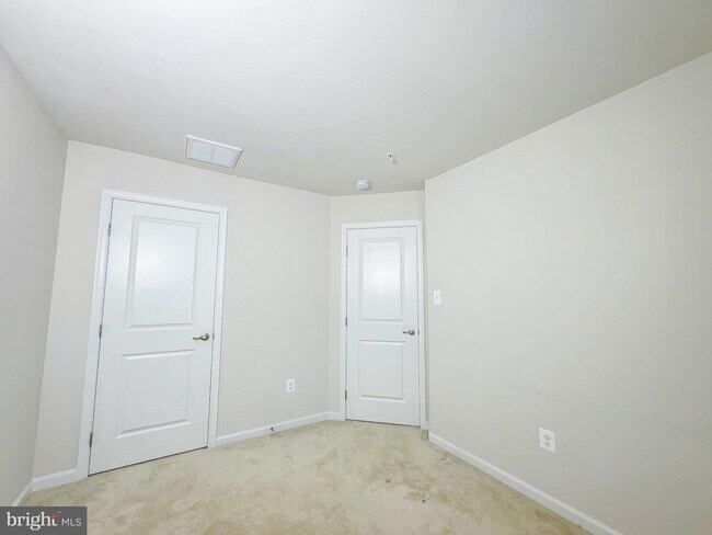 Building Photo - 72 Caswell Dr
