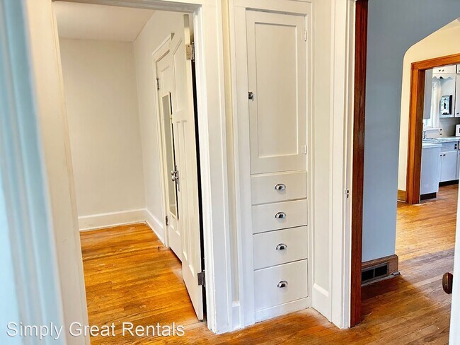 Building Photo - 3 br, 1.5 bath House - 1632 47th Street