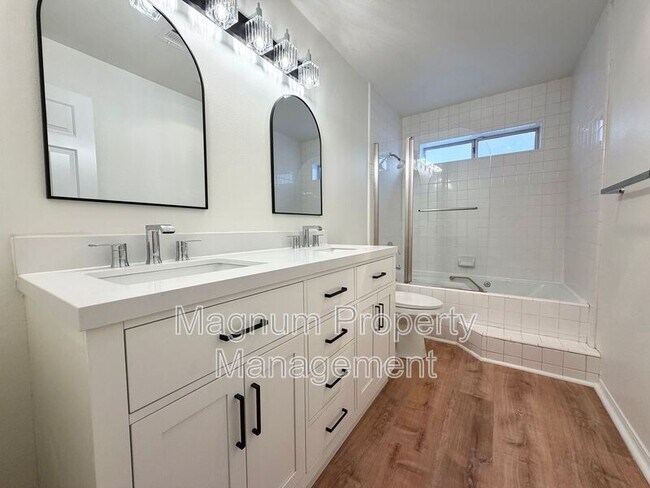 Building Photo - 23775 Cruise Cir Dr