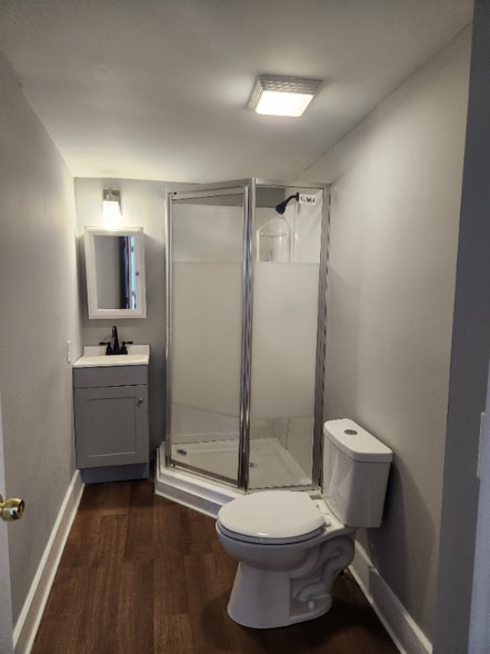 Building Photo - 620 Maple Ave