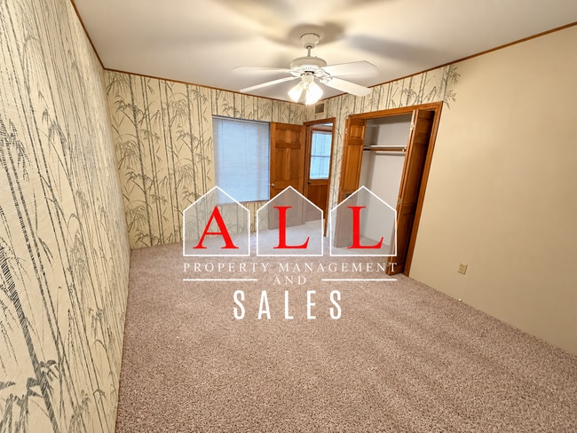 Building Photo - 8009 Dos Rios Way