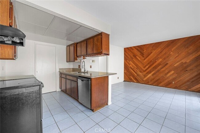 Building Photo - 10441 Rutgers Way