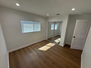 Building Photo - 439 Island Ave