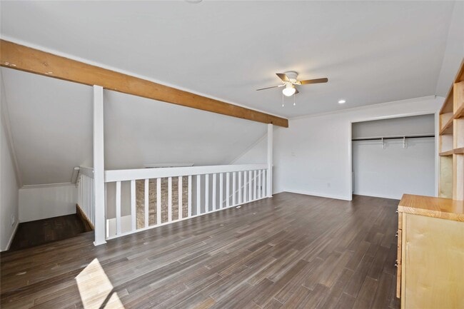 Building Photo - 6210 Gladewell Dr