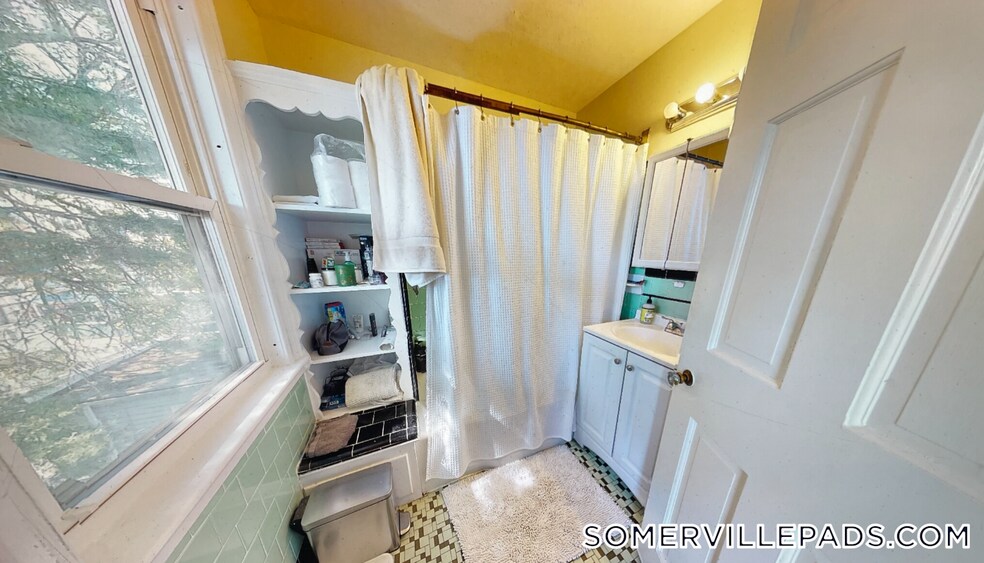 Building Photo - 279 Washington St