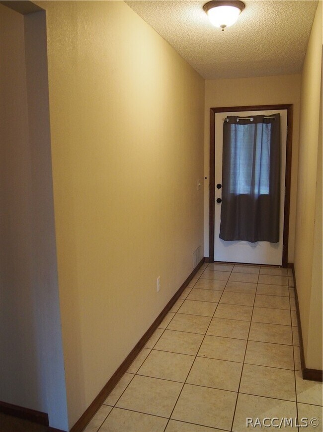 Building Photo - 210 Talmage Ave