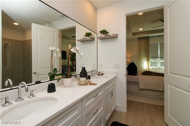 Building Photo - 8857 Oceana Wy