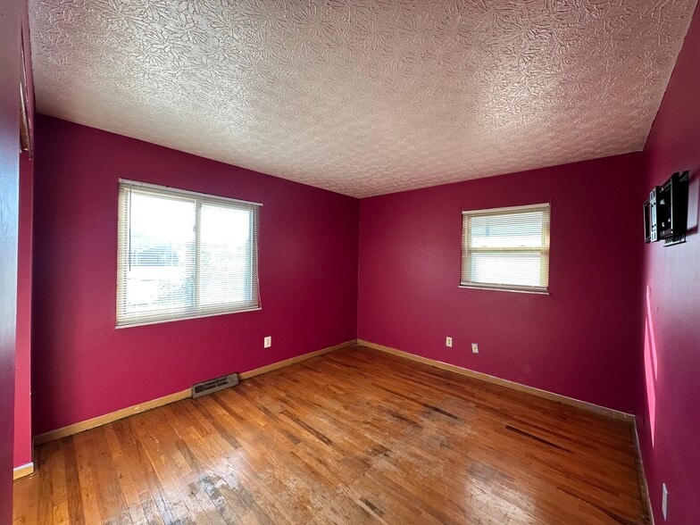 Building Photo - 5531 Karl Rd