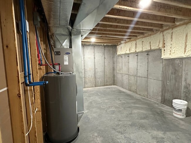 Building Photo - NEW CONSTRUCTION 5 Bed 3 Bath w/ Walk Out Basement Waynesville School District