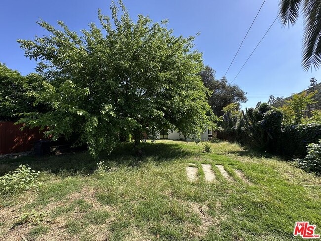 Building Photo - 4001 Chevy Chase Dr