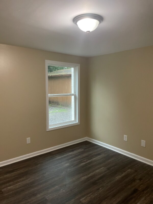 Building Photo - 3316 Cocoa Dr