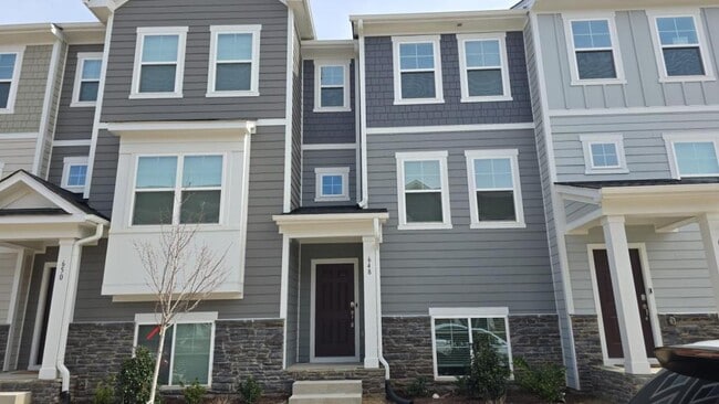 Primary Photo - 652 Gimari Dr