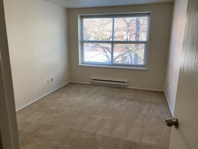 Building Photo - Bridgeview Apartments - 2 bedrooms