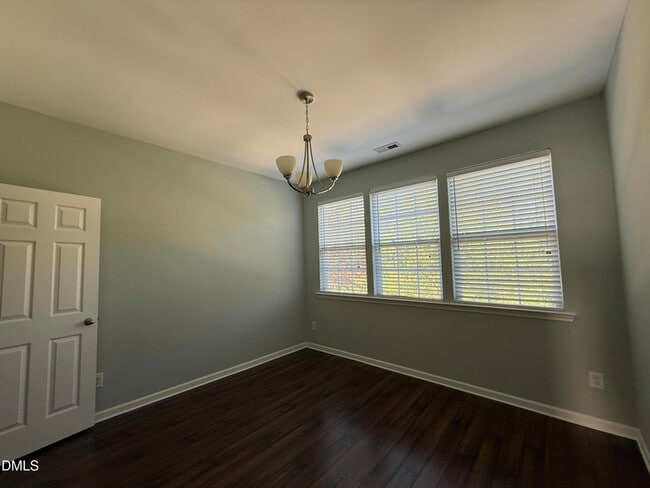 Building Photo - 606 Sawcut Ln