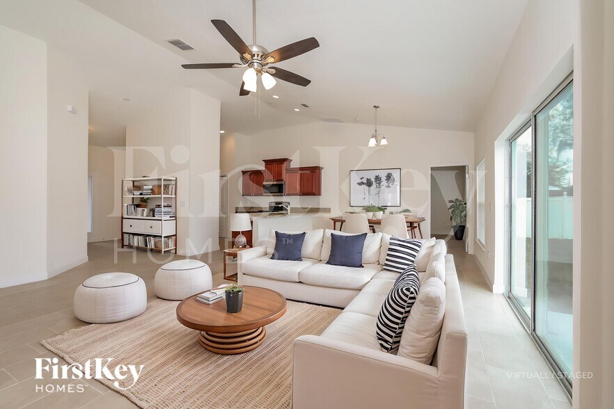 Building Photo - 535 Cardinal Way