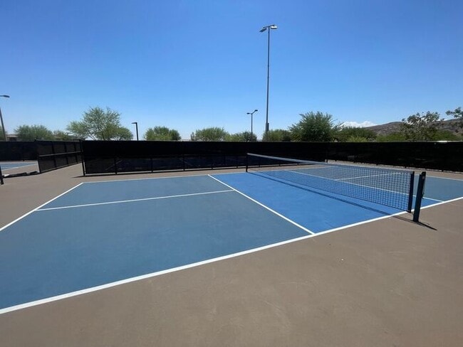 Building Photo - To schedule a viewing, call Wally Fellman ...