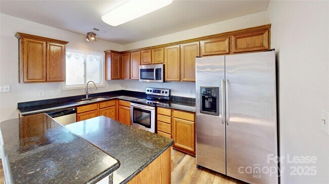 Building Photo - 12911 Walking Stick Dr