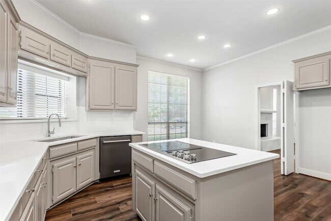 Building Photo - 2117 Promontory Point