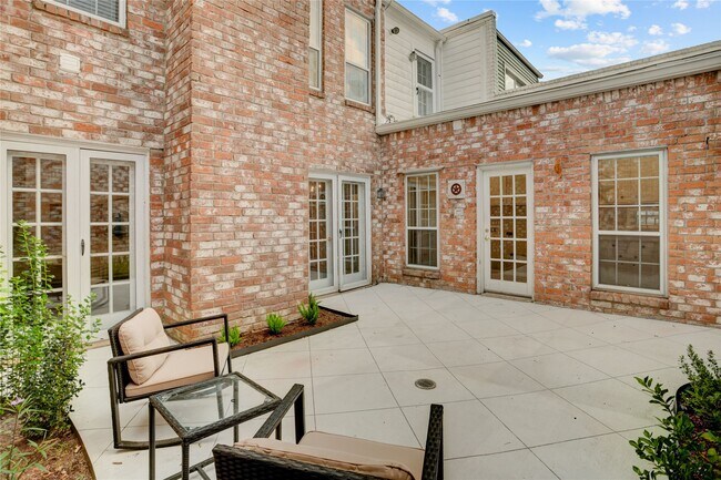 Building Photo - 7514 Olympia Dr