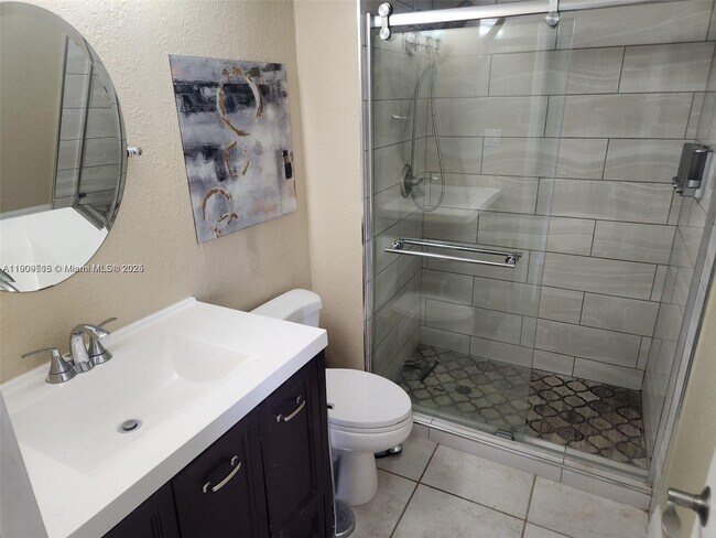 Building Photo - 18071 Biscayne Blvd