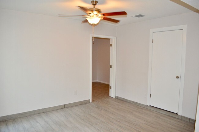 Building Photo - Beautifull Remodeled Home In Garden Court