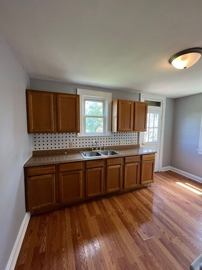 Building Photo - 452-454-454 S Huron Ave