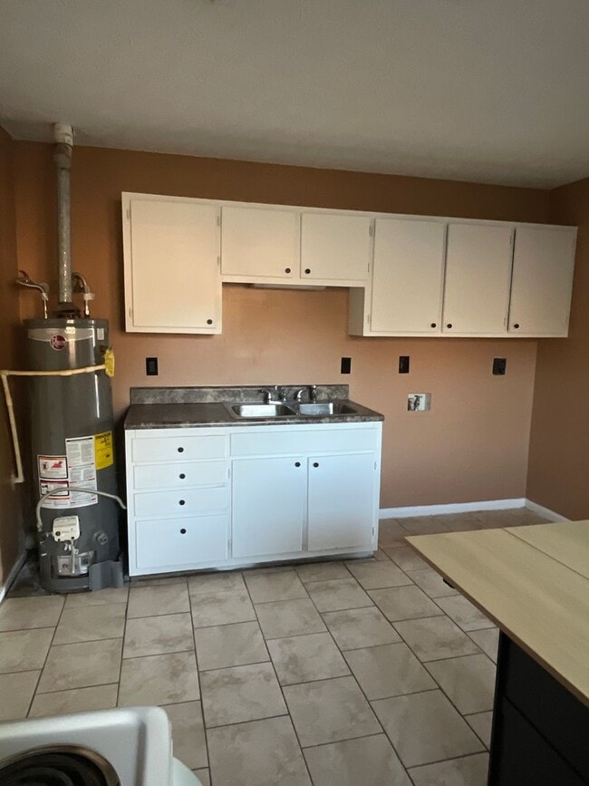 Building Photo - Newnan Duplex