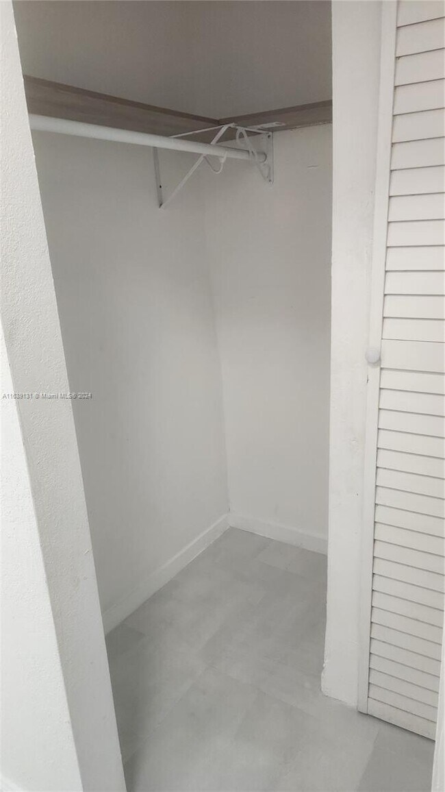 Building Photo - 1049 NW 95th St