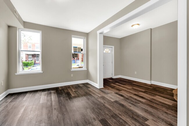 Building Photo - 3 Bedroom Rowhome- West Baltimore City