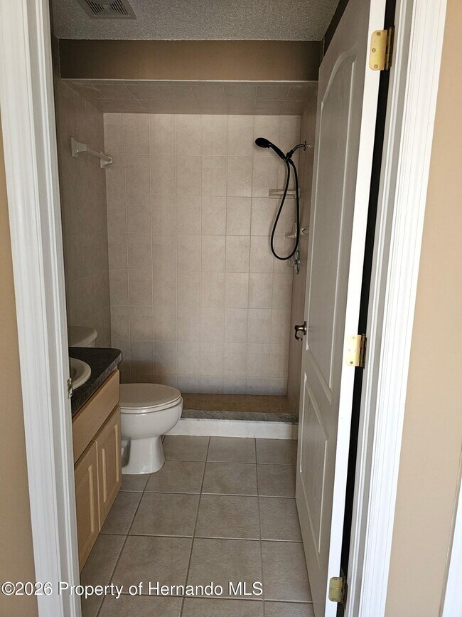 Building Photo - 7477 Canterbury St