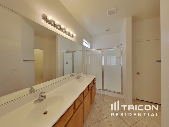 Building Photo - 2702 E Morenci Rd