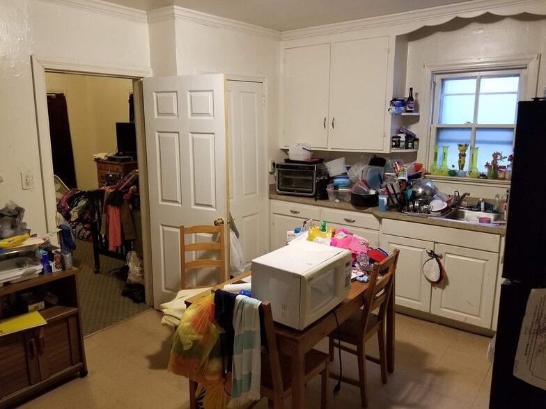 Building Photo - 982 Wayne Ave