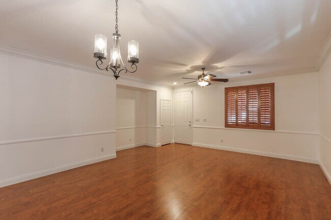 Building Photo - 3 Bedroom Summerlin South Beauty