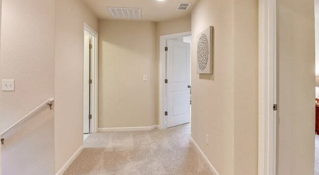 Building Photo - Beautiful Camas Home with Spacious Layout & Convenient Location!