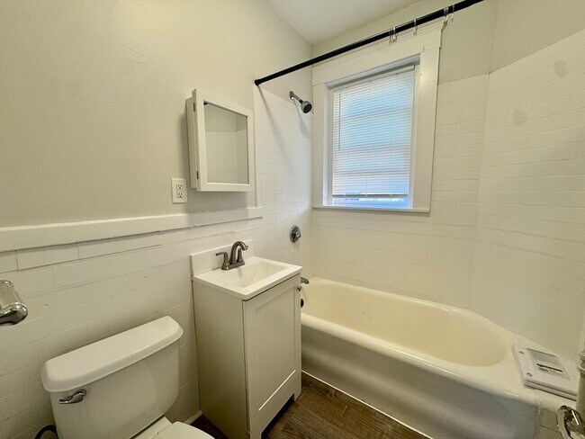 Building Photo - 1615 Commonwealth Ave