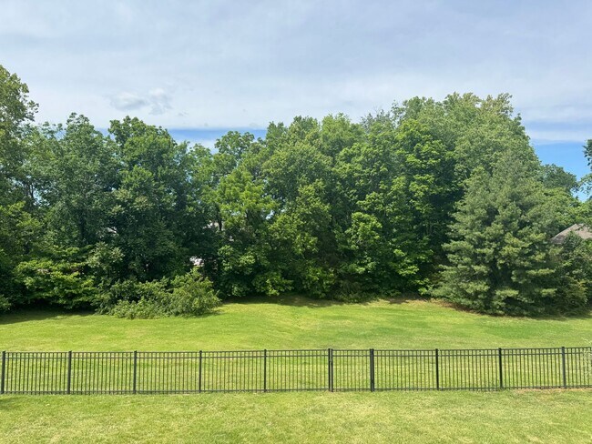 Building Photo - Brentwood 4BR Home